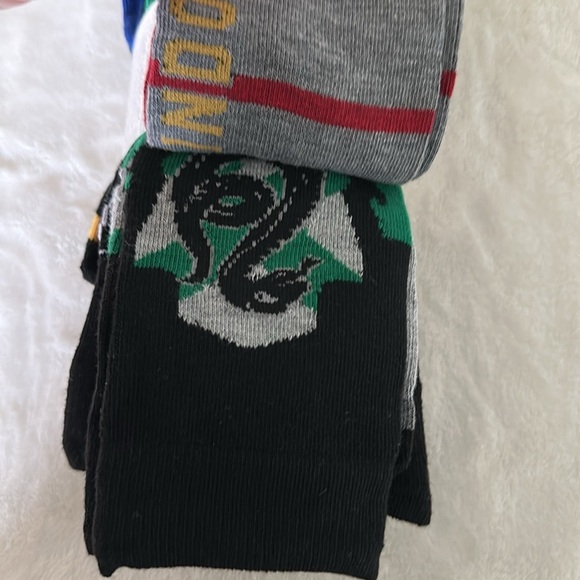 Harry Potter Black and Red Casual Crew Socks NWT - Picture 5 of 6